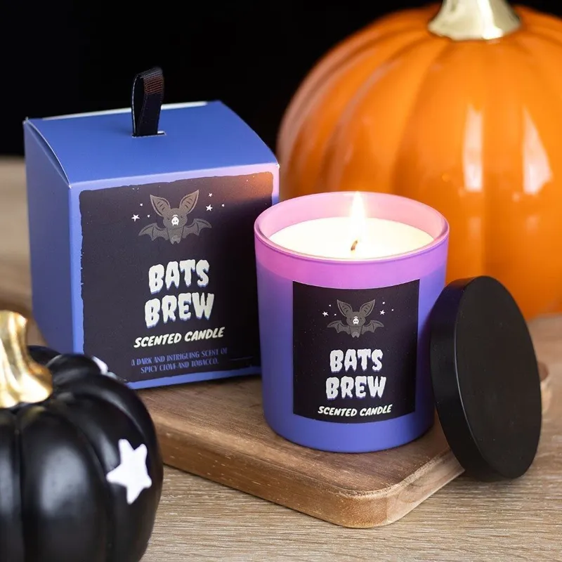 Bougie Bat's Brew au clou de girofle et au tabac