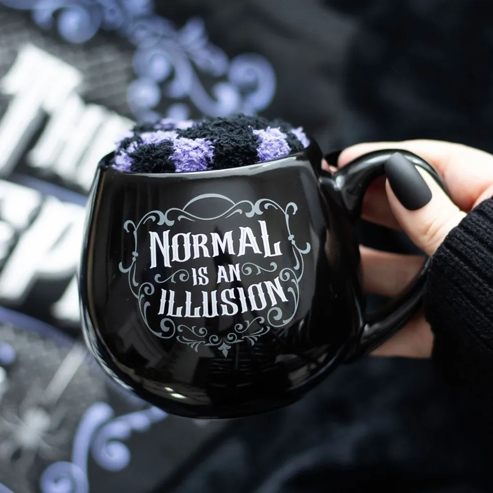 Ensemble tasse & chaussettes - Normal is an illusion