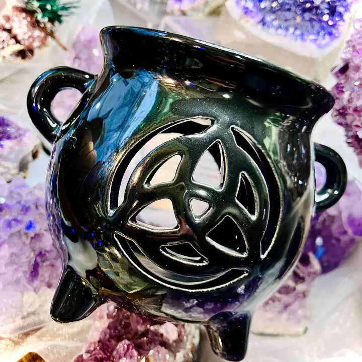 [3511] Brûleur de cire sorcière magie wicca triquetra trinité